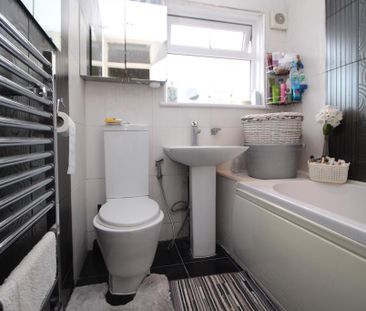 3 bedroom terraced house to rent - Photo 6