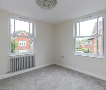 3 bedroom flat to rent - Photo 2