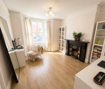 2 bedroom ground floor flat to rent - Photo 1