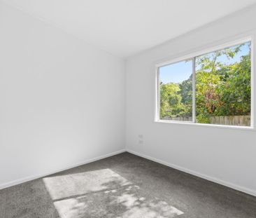 Convenient Location & Beautifully Presented - Photo 6