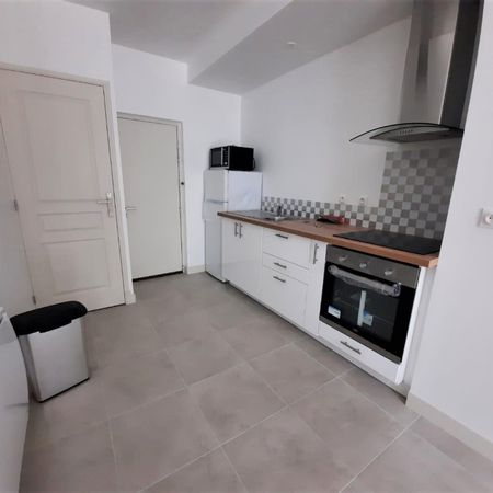 Location Appartement 2 pièces 45m² TOURS 37000 - Photo 3