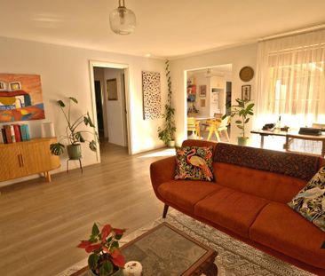 Warm & Welcoming Two-Bedroom Home with Private Drive and Courtyard Sun - Photo 6