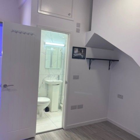 Studio Flat, Wembley, HA9 - Photo 1