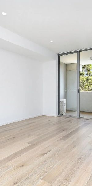 Pristine, One Bedroom Apartment For Lease In Prime Location - Photo 1