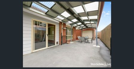 Family HOME- 4 bedrooms - Photo 3