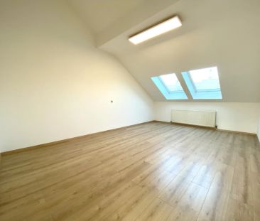 Sanierte 1,5-Zimmer Wohnung mit Dachterrasse | Geiselbergstraße S-Bahn - Photo 1