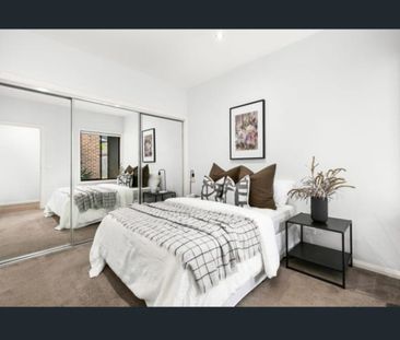 Spacious & Stylish - Photo 6