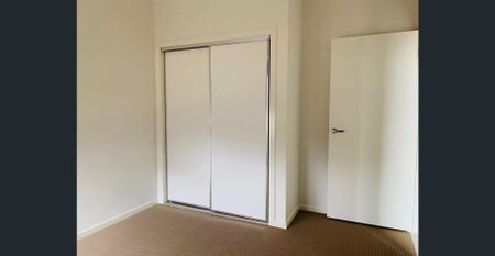 Lovely Family Home in Tarneit - Photo 4