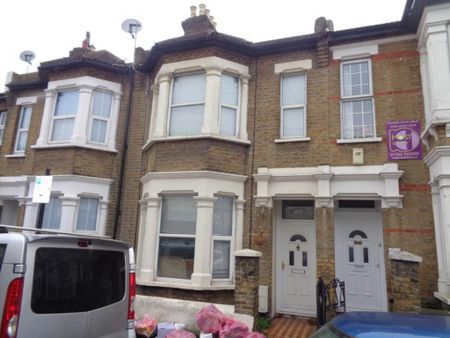 5 bedroom terraced house to rent - Photo 3