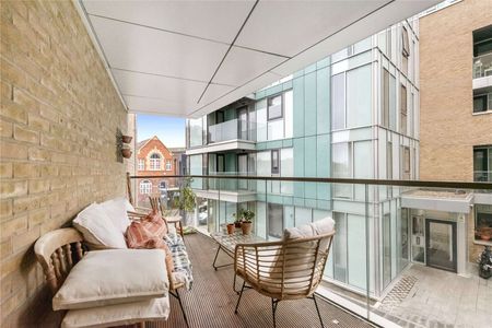 A one bedroom apartment with balcony. - Photo 3