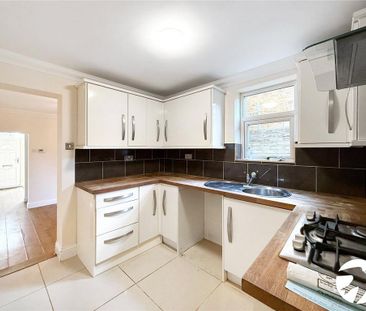 3 bedroom terraced house to rent - Photo 6