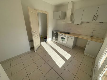 Location Appartement 4 pièces 72m² - Photo 4