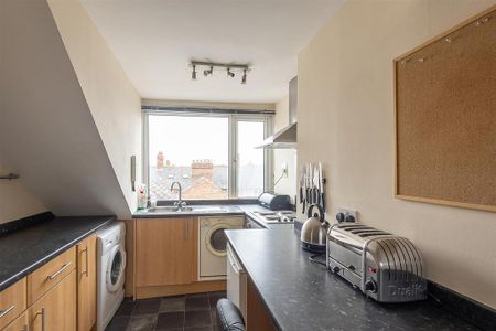 2 bedroom flat to rent - Photo 4