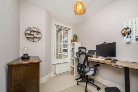 3 bedroom flat to rent - Photo 5