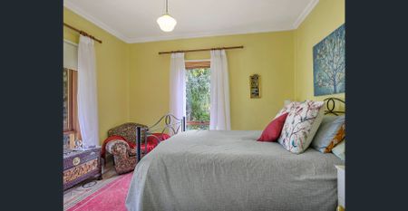 Picturesque Stone Cottage - Photo 3