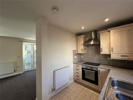 2 bedroom semi-detached house to rent - Photo 5