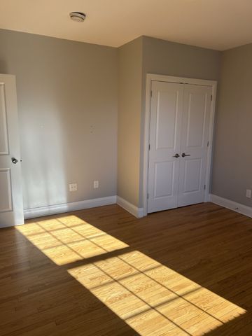 9 - 207 Charlotte Street - Photo 4