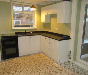 2 bedroom terraced house to rent - Photo 1