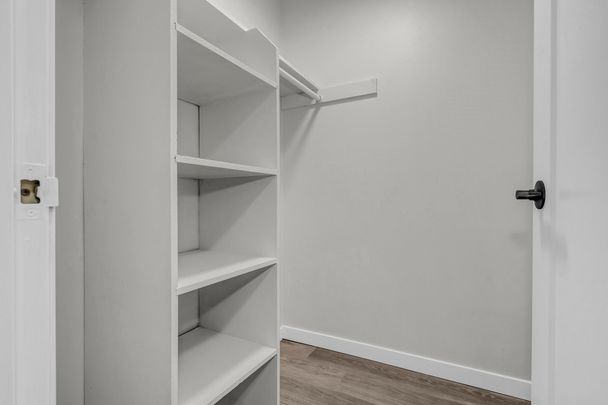 Cloverdale Apartments - Photo 1