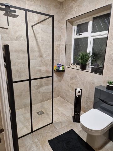 2 Bed Semi-Detached House, Alwyn Close, LU2 - Photo 4