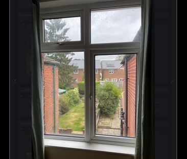 Room in a Shared House, Cromwell Road, SO15 - Photo 5