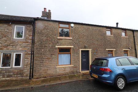 Blacksnape Road, Hoddlesden, Darwen, BB3 3PN - Photo 4