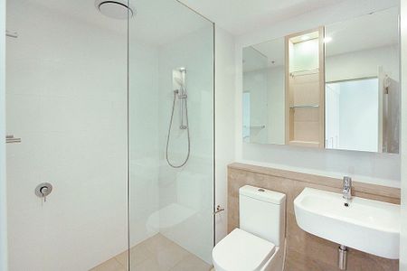 Modern Loft Design with Private Courtyard! - Photo 3