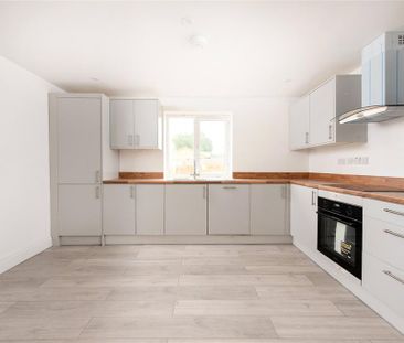 2 bedroom detached house to rent - Photo 2