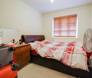 Gooch Street, Swindon, Swindon, SN1 - Photo 3