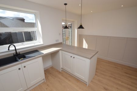 2 Bedroom Terraced House - Photo 4