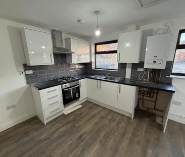 2 bedroom detached bungalow to rent - Photo 3