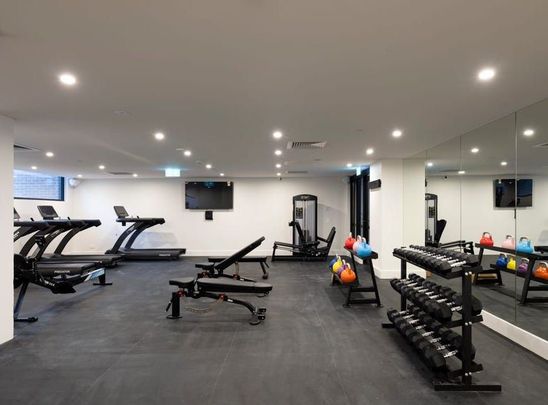 Courtyard Two Bedroom Apartment - Photo 1