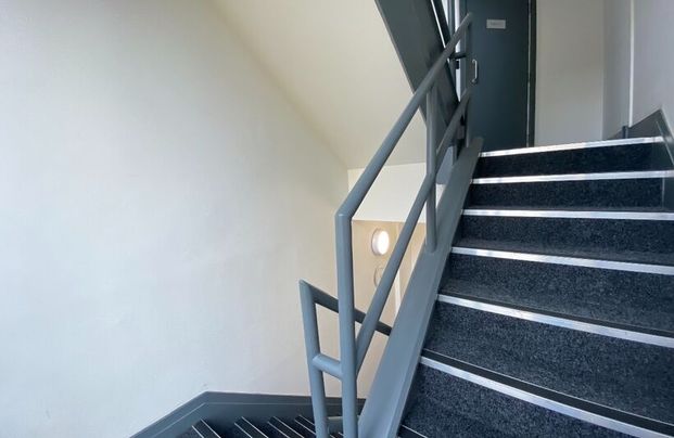 Flat 15 Oakfield House, Preston New Road, Blackburn. BB2 6AY - Photo 1