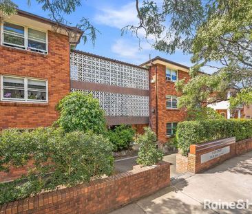 Two bedroom apartment in Marrickville - Photo 5