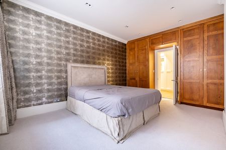 3 bedroom flat to rent - Photo 4