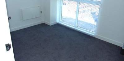 2 bedroom property to rent in Cardiff - Photo 2