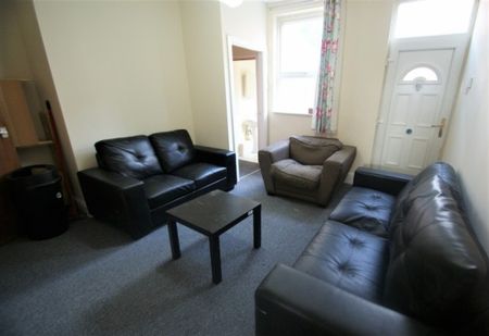 5 Bed - Spring Grove Walk, Hyde Park, Leeds - Photo 2