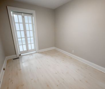 For Lease - 3 Davies Crescent, Toronto, Ontario - Photo 4