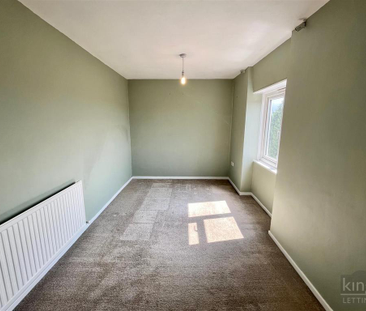 3 bedroom maisonette to rent - Photo 3