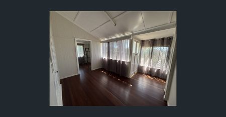 Conveniently Located! - Photo 5