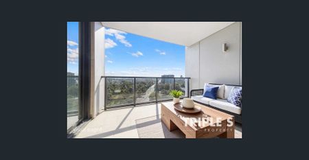 Spacious 2-Bedroom Apartment with Sunset Views in Prime Location - Photo 4