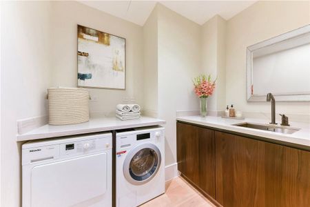 3 bedroom flat to rent - Photo 4