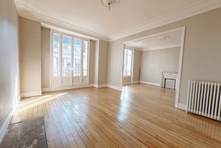 Location Appartement 6 pièces 154m² ST MAUR DES FOSSES 94100 - Photo 5