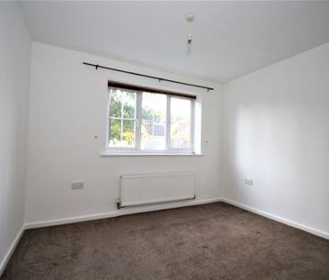 Royal Drive, Preston - Photo 2