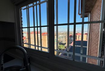 Calle de Tribaldos, Madrid, Community of Madrid 28043