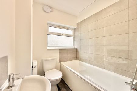 2 bed Maisonette Perry Street, Dartford, DA1 - Photo 4