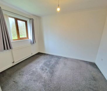 2 bedroom semi-detached house to rent - Photo 5