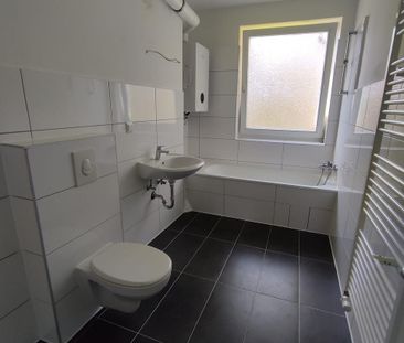 Großzügige Wohnung in Altengroden mit Stellplatz! - Photo 2