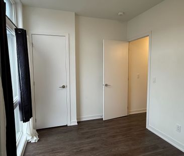 For Lease - 2 Steckley House Lane Unit# 924, Richmond Hill, Ontario - Photo 2