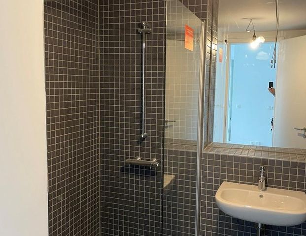 Moderne 1,5-Zimmer-Wohnung mit Balkon & Aufzug in Berlin-Treptow - Foto 1